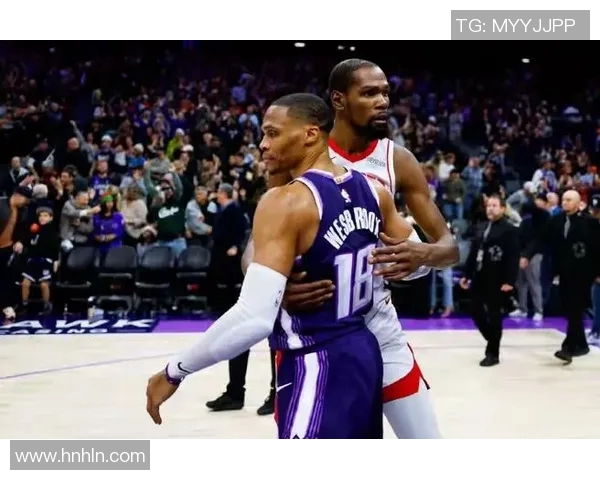 杜兰特与威少的巅峰对决：昔日队友如何在赛场上展开激烈较量